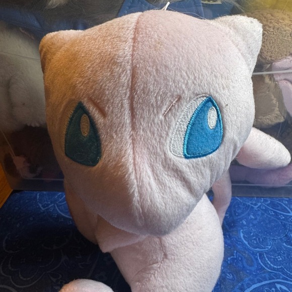 NWT Banpresto Pokemon Mew Two Strikes Back Evolution Plush Toy Pink - Picture 2 of 7